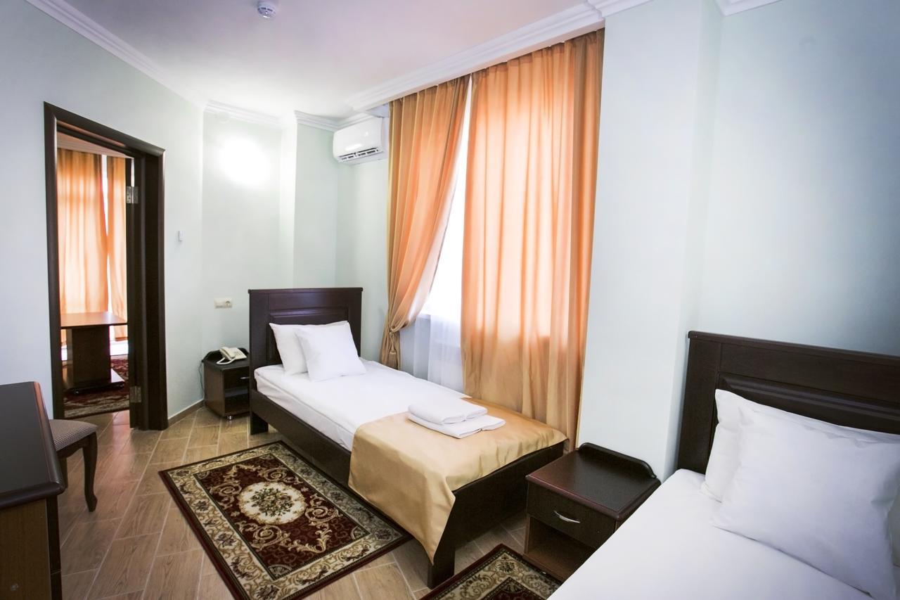 سوخومي Hotel Acra المظهر الخارجي الصورة