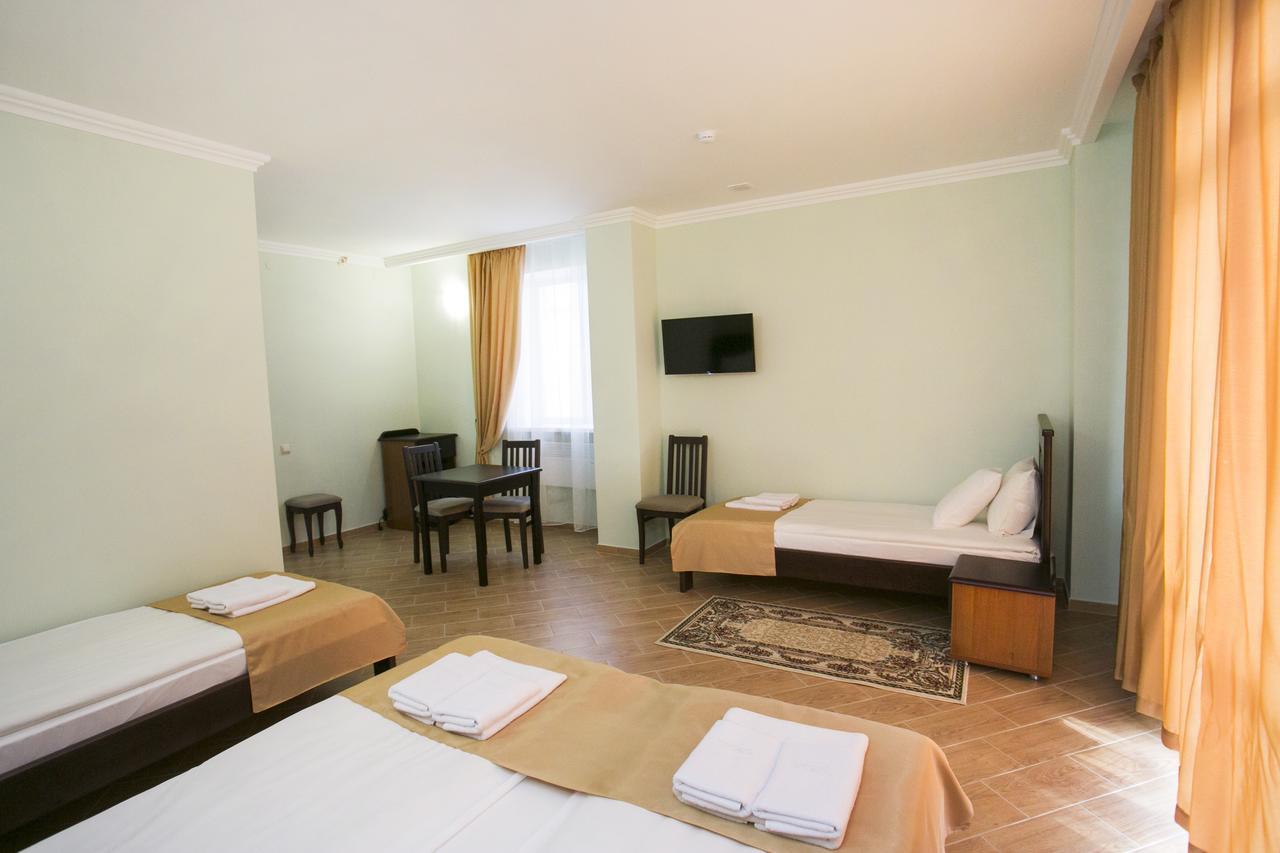 سوخومي Hotel Acra المظهر الخارجي الصورة