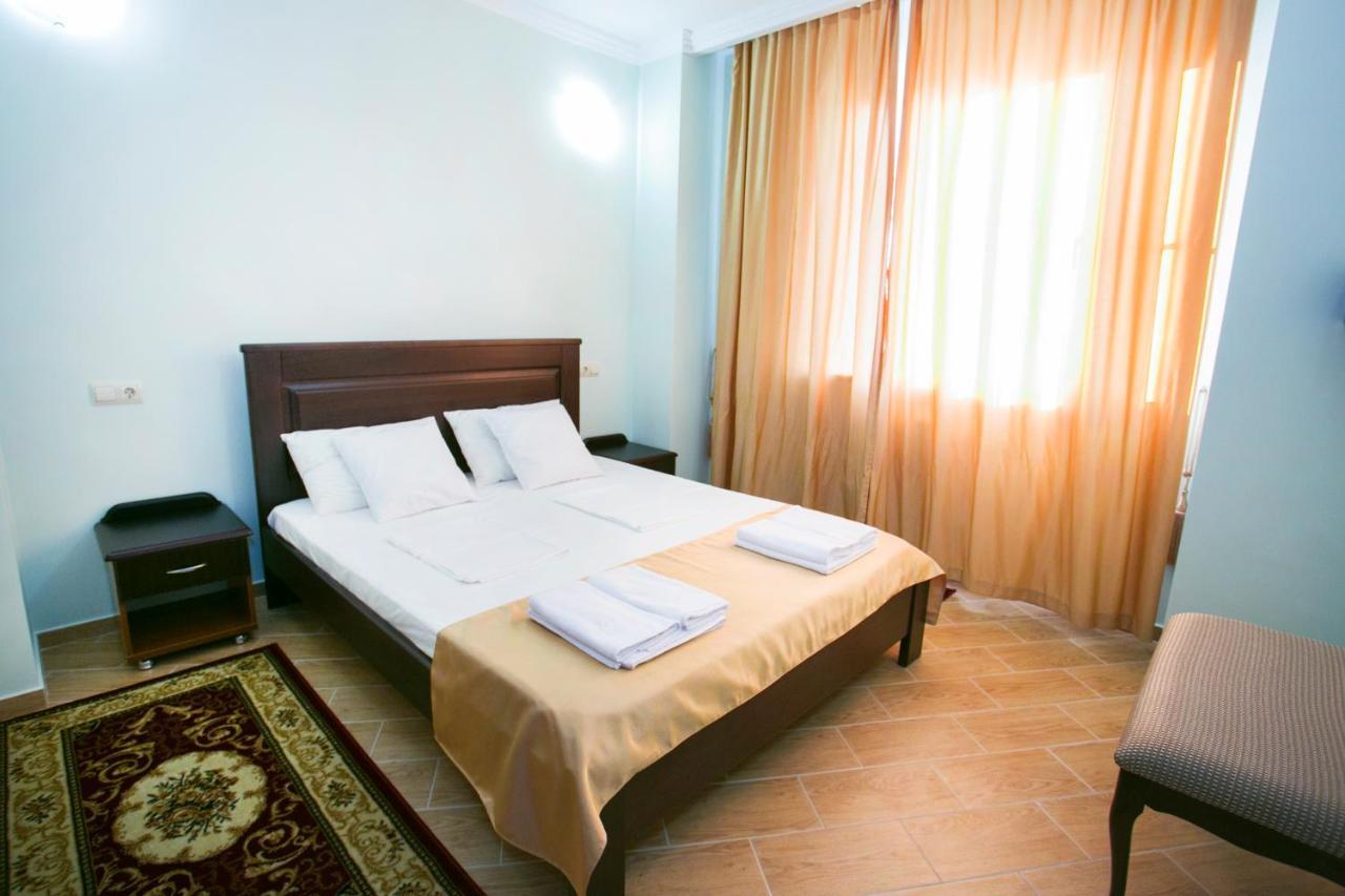 سوخومي Hotel Acra المظهر الخارجي الصورة