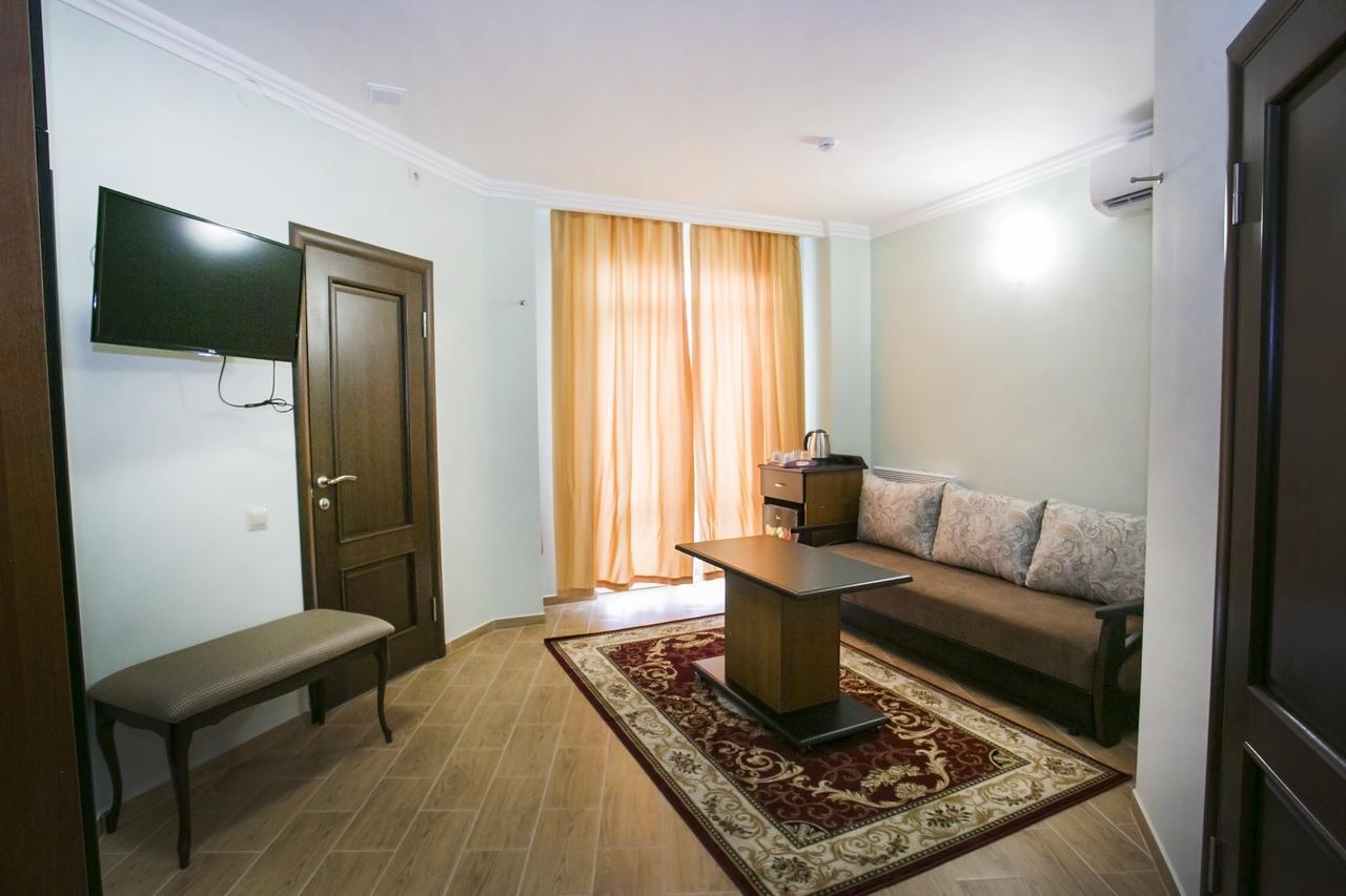 سوخومي Hotel Acra المظهر الخارجي الصورة