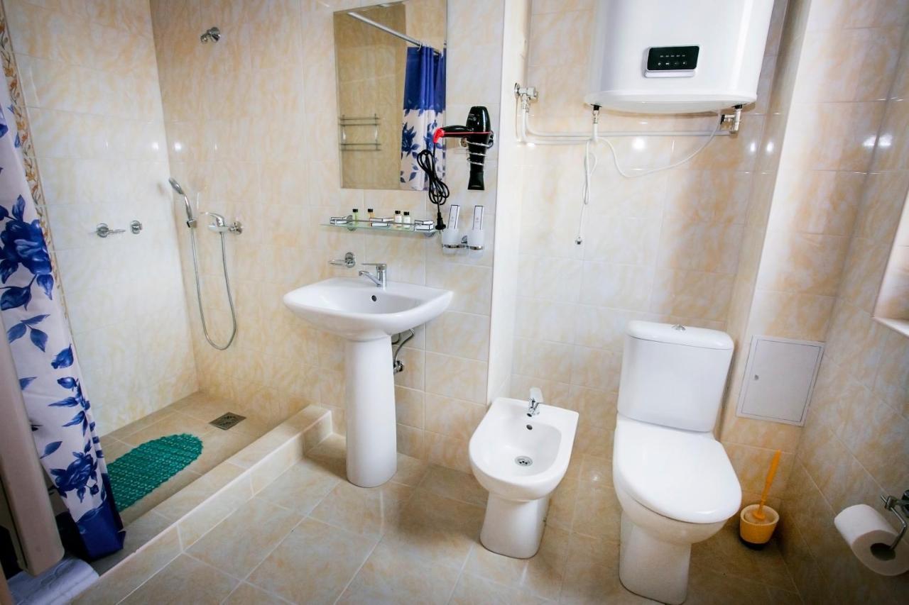 سوخومي Hotel Acra المظهر الخارجي الصورة