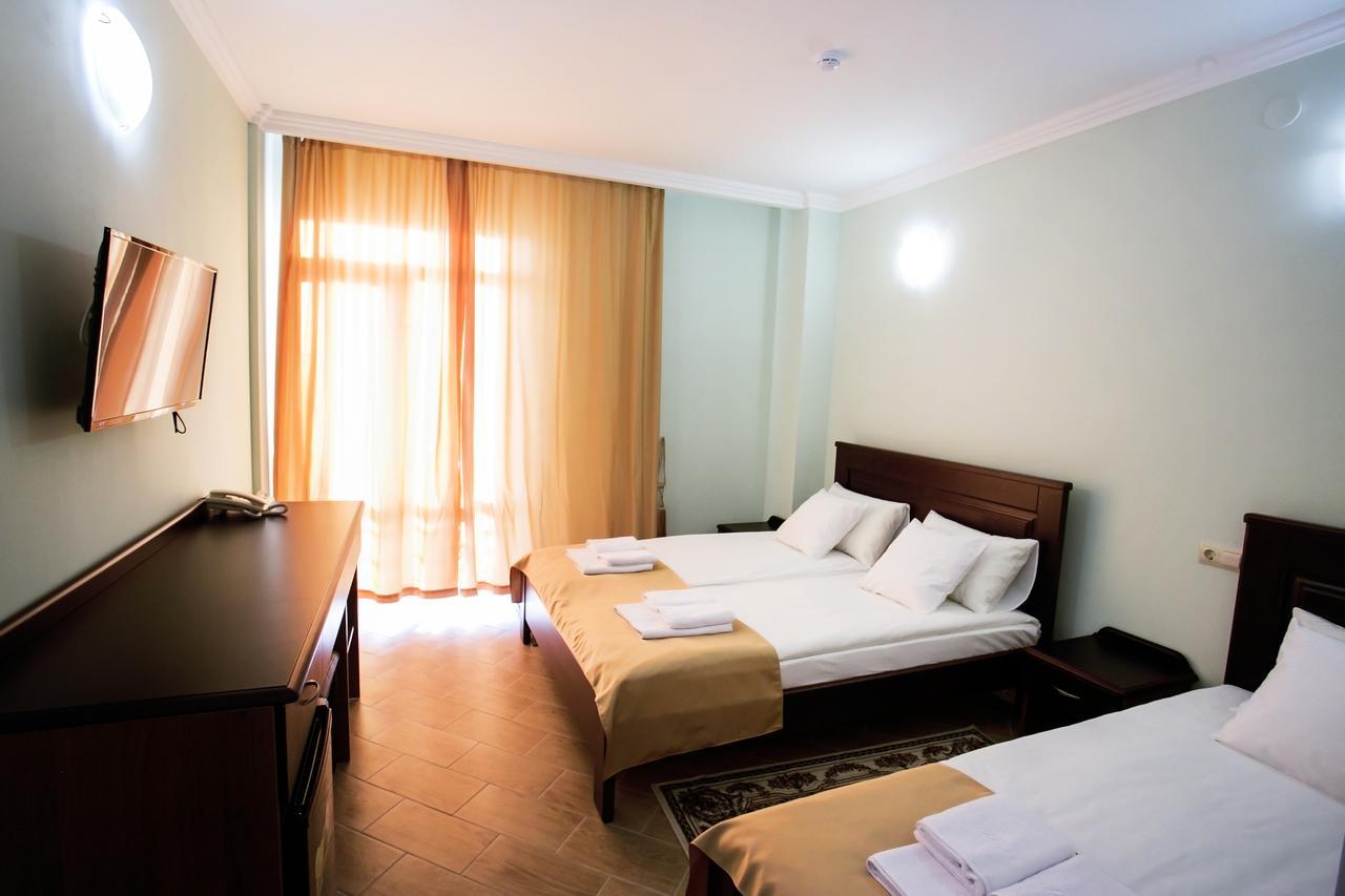 سوخومي Hotel Acra المظهر الخارجي الصورة