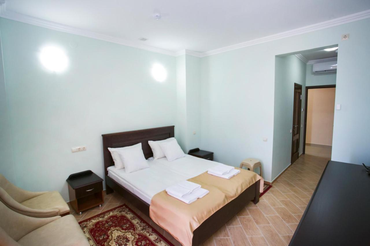 سوخومي Hotel Acra المظهر الخارجي الصورة
